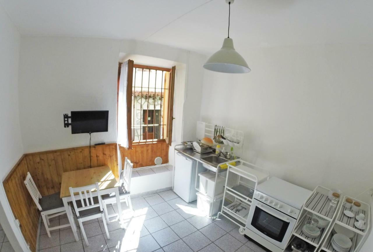 Apartment La Bigatera Castelveccana Eksteriør billede