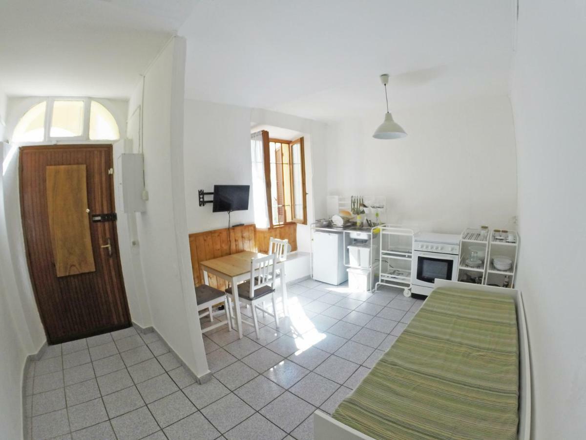Apartment La Bigatera Castelveccana Eksteriør billede